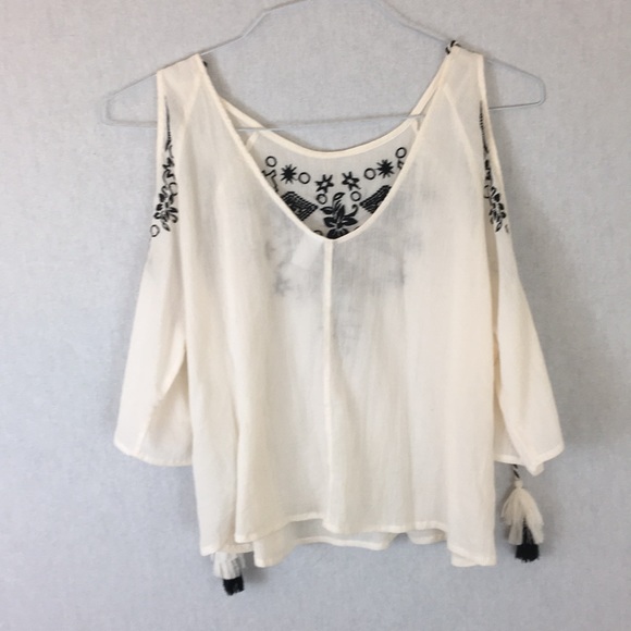 Divided Embroidered Top Sheer - Picture 6 of 9